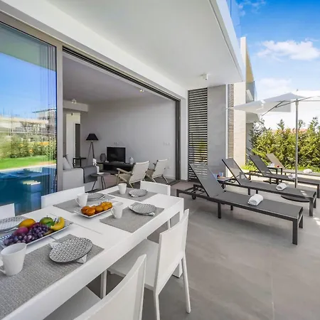 Azure Seaview - Diamond 4* Protaras
